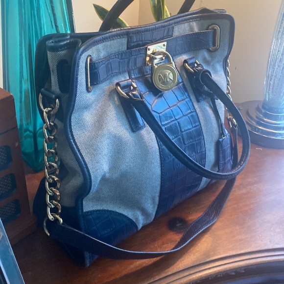 Micheal Kors Bag - Picture 3 of 12